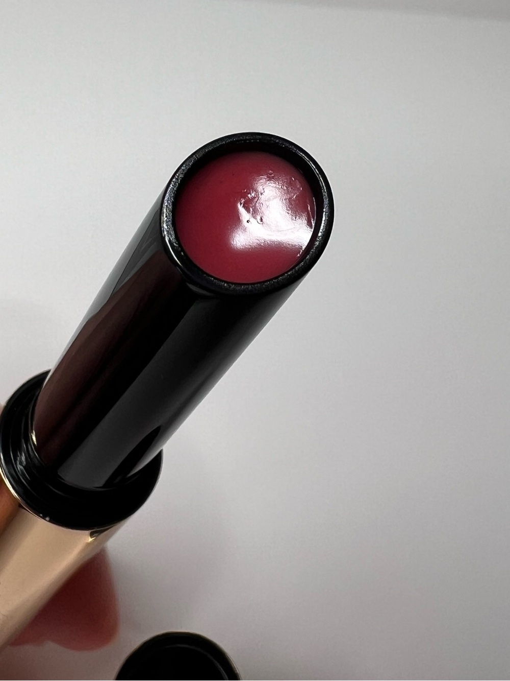 Hourglass Phantom Volumizing Glossy Lip Balm